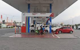 Empal gentong krucuk 2 cirebon adalah salah satu penjual kuliner khas kota cirebon yang sudah sangat dikenal selain nasi jamblang. Sudah Tahu Apa Saja Fungsi Dari Pom Bensin Futuready