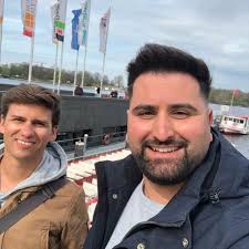 Sollte man sich mit Kollegen aus der eigenen Branche austauschen? Gestern  war ich im wunderbaren, diesmal sogar sonnigen Hamburg und habe mich mit  meinem geschätzten Kollegen Marco getroffen. Wir…