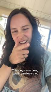 I have something in my teeth #tiktokshop #shopping #jingle #funny  #notthatfunny #mediumfunny