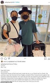 6.many hotels avoid giving rooms to unmarried couples and many with ulterior motives may allow you and continuously choose rooms in at any rate 3 stars rumored lodgings. Soccer Stars Ashlyn Harris And Ali Krieger Adopt Their First Child A Daughter Named Sloane Daily Mail Online