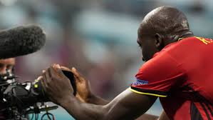 Documentary about the life of tottenham hotspur & denmark midfielder christian eriksen. Romelu Lukaku Sends Message To Christian Eriksen As Belgium Win At Euro 2020 Football News India Tv