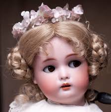 Antique dolls at Respectfulbear.com