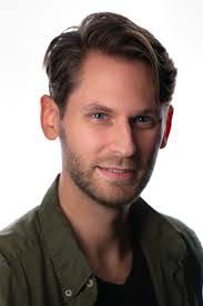 Julie Trask's Instagram, Twitter & Facebook