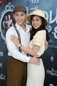 เรือนร่มงิ้ว ฟิตติ้งละคร เรือนร่มงิ้ว เรื่องราวของชายรักชาย ที่นำมาเสนอผ่านชีวิตตัวละครหลากหลายอรรถรส นำแสดงโดย อั๋น วิทยา, กอล์ฟ อนุวัฒน์. à¹€à¸£ à¸­à¸‡à¸¢ à¸­à¸¥à¸°à¸„à¸£ à¹€à¸£ à¸­à¸™à¸£ à¸¡à¸‡ à¸§ à¸Š à¸­à¸‡ 8