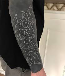Erste Sitzung Von Weiss Auf Diesem Blackworksleeve Blackworksleeve Diesem Erste Sitzung Blackout Tattoo Weisse Tattoos Schwarz Weiss Tattoos