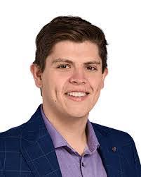 Carole Hanlon's Instagram, Twitter & Facebook