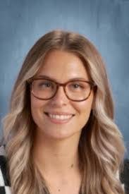 Lindsay Avery's Instagram, Twitter & Facebook