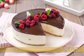 Se ti è piaciuta la ricetta della cheesecake al cioccolato senza cottura condividila sui social. Cheesecake Senza Cottura