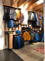 Pin By Emilie Eden On F 19 Nyc Stores Mobile Shop Design Shop Design Mobile Shop