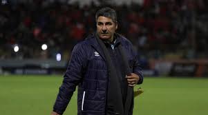 Bu ise i̇spanyol isim , birinci ya da baba soyadı olan escobar ve ikinci ya da anne soyadı olan saldarriaga. Santiago Escobar Renovaria Con Universidad Catolica Studiofutbol