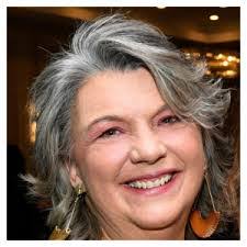 Suzanne Tighe's Instagram, Twitter & Facebook