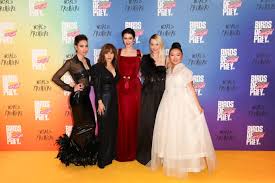 Birds of prey (and the fantabulous emancipation of one harley quinn). Birds Of Prey Hits The Yellow Carpet For Birds Of Prey Premiere