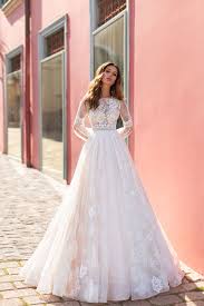 Notre collection robes de mariée de 2021 est en solde. Rochie De Mireasa Frozinia Sposa Dell Amore Rochii De Mireasa Bucuresti Wedding Dresses Lace Wedding Dress With Sleeves Dresses