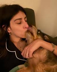 Mary Richard's Instagram, Twitter & Facebook