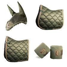 Equestrian Stockholm Auf Instagram Golden Olive You Can Not Go Wrong With Olive Green Champagne And Gold Tag Someone That Needs To Have This Outfit