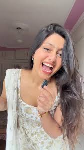 My pujo love affair with @philipsindia 👩‍❤️‍💋‍👩,  #philipshairstylingbrush #foryou #fyp #trending #explorepage #explore  #trending