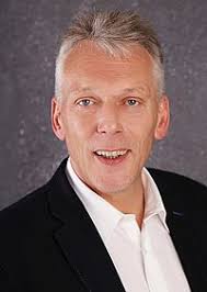 Prof. Dr. Wilderich Tuschmann