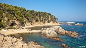 On the mainland of the costa brava, it's full of great cultural landscapes and there are plenty of historical and architectural treasures. Wichtigste Sehenswurdigkeiten Costa Brava