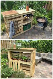 Backyard D I Y Pallet Idea A Bbq Side Table Grill Station It Includes Storage For Everything Backyard Pallets Garden Diy Yard