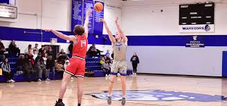 Effenberger, Hackett Post Double Digits as Warriors Drop Conference Match  against Crusaders