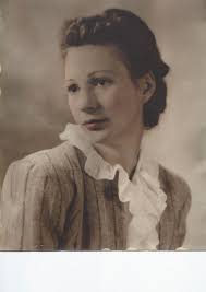 Dora Ione Daggett Simmons (1920-2001)