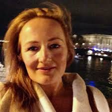 Learn to illustrate a classic story using manual and traditional  techniques. In this course the illustrator Adolfo Serra will teach you how  to illustrate a classic story for children, providing a personal