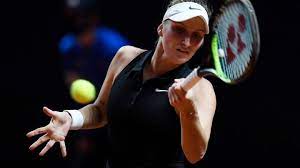 Ve finále dvouhry v tokiu podlehla dvaadvacetiletá sokolovská rodačka světové dvanáctce belindě bencicové ze švýcarska 5:7, 6:2, 3:6. Zive Vondrousova Kanepiova Utkani Prvniho Kola Roland Garros Aktualne Cz
