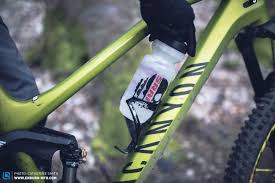 Wenn nach stundenlangem fahren die beinmuskeln ermüden, stellen sich rückensch längst hat es sich herumgesprochen: Ruckenschmerzen Beim Mountainbiken Verhindern Enduro Mountainbike Magazine