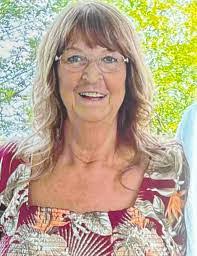 Amanda Landon's Instagram, Twitter & Facebook