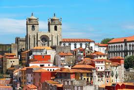 Porto am rio douro, nur wenige kilometer vom atlantik entfernt, besitzt eine wunderschöne altstadt, die zu recht zum . Porto Urlaub Kultur Kulinarik Lebensfreude Dertour