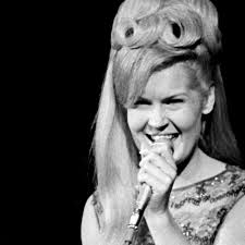 Rose Garden Singer Lynn Anderson Dies Lynn Anderson Singer Classic Singers