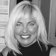 Lisa Flammini's Instagram, Twitter & Facebook