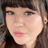 Anna Goodloe's Instagram, Twitter & Facebook