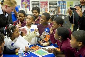 Leland Melvin Meets with Elementary Students