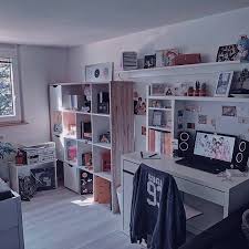 Interesting things about these pinnable pinterest pin designs. Pin By Gumball On Cozy Poctures In 2021 Army Room Decor Study Room Decor Room Inspiration Bedroom