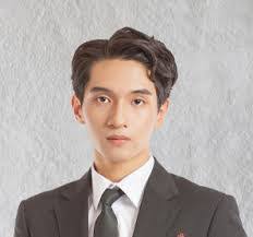 Vien Vo's Instagram, Twitter & Facebook