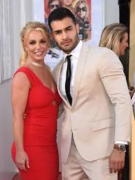01 look who's talking now.m4a 02 when you gonna pull it.m4a 03 dangerous.m4a 04 i run away.m4a 05 love 2 love u (just let me go).m4a 06 s_m. Foto Britney Spears Akhirnya Pamer Pacar Di Karpet Merah Showbiz Liputan6 Com