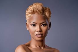 Solomzi and Nandi are back together