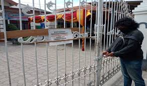 Sampoerna kayoe salurkan donasi 4 750 set apd kepada rsud di jombang antara news. Dinilai Tak Kooperatif Tangani Covid 19 Kades Di Jombang Segel Puskesmas Suara Indonesia