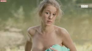 Naked Irina Starshenbaum in Olga < ANCENSORED