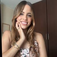 20+ perfiles de «Nicolle Molina»