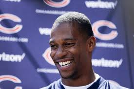 Bears to cut Connor Shaw, Victor Cruz and 8 others as roster reduction  begins