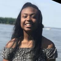 Iyonna Davis's Instagram, Twitter & Facebook