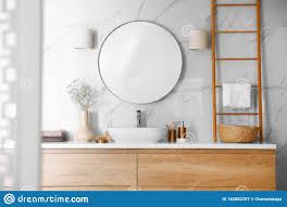 Décoration salle à manger zen. Decoration Moderne De La Salle De Bains Avec Miroir Et Lavabo Design Image Stock Image Du Domestique Fond 162882707