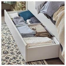 In ikea trovi letti singoli di ogni stile, dal tradizionale al moderno, a prezzi accessibili. Songesand Struttura Letto Con 2 Contenitori Bianco Leirsund 90x200 Cm Ikea It