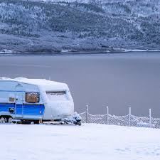 Damit das bewässerungssystem keinen schaden nimmt, muss es vor dem frost entsprechend geleert werden. Was Tun Mit Dem Wohnwagen Im Winter Tipps Aus Unserer Camping Community Camping Info Magazin