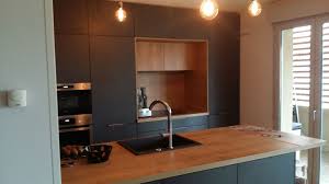 Cuisine Grise Et Bois Renovation Avec Ouverture Sur Salon Cuisines Design Cuisine Grise Et Bois Meuble Cuisine