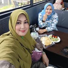 Cari jodoh wanita di kota medan provinsi sumatera utara indonesia satukancinta : Cahaya Maisha Siddiqah Janda Makasar Cari Jodoh Duda Artofit