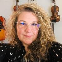 Vanessa Lentini's Instagram, Twitter & Facebook