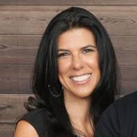 Roseann Bowman's Instagram, Twitter & Facebook